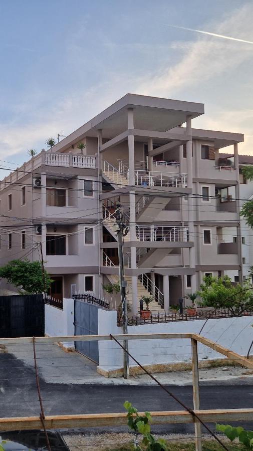Guest House "Pisha" Durrës 외부 사진
